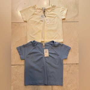 Bundle of 2 Cinched V-Neck Seamless T-Shirts